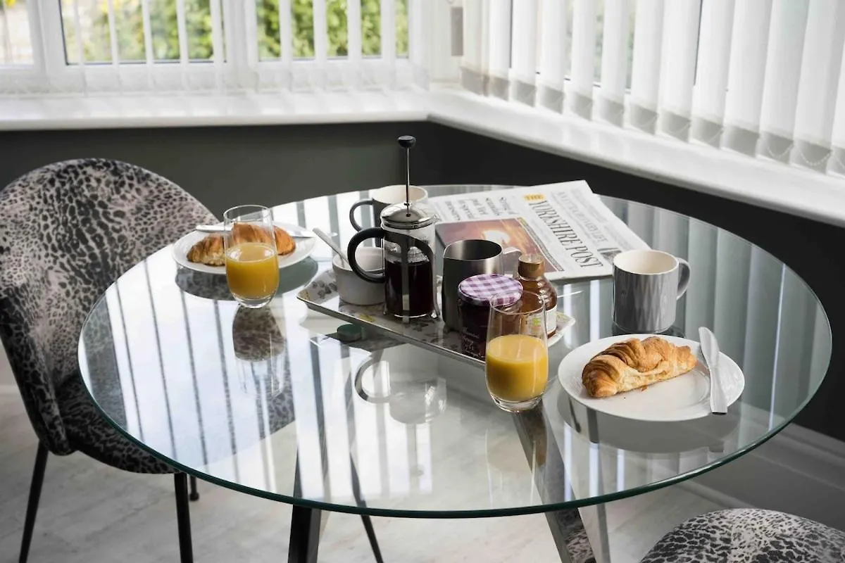 Quadrant Apartment Centre Of Harrogate Free Parking 0*,