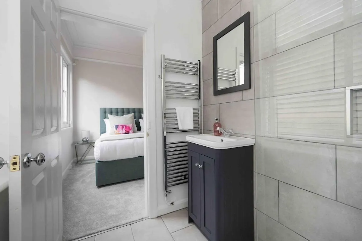 Quadrant Apartment Centre Of Harrogate Free Parking